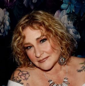 Meet your Posher, Delaney